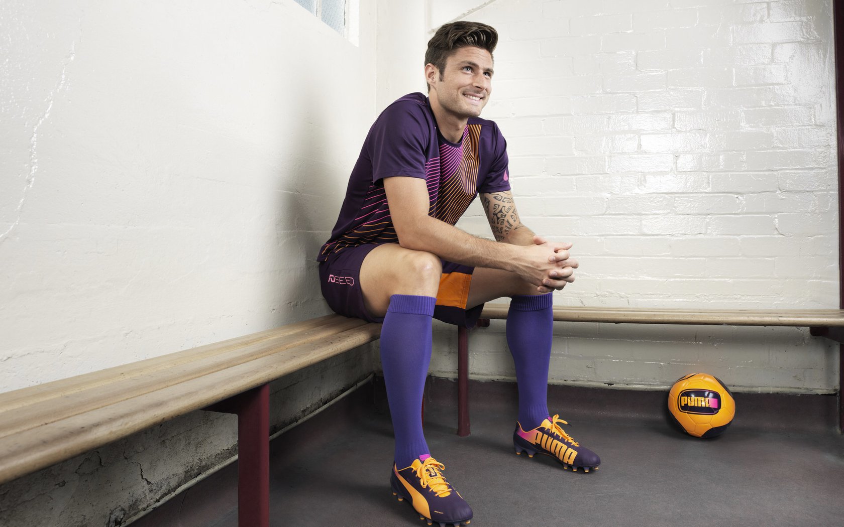 凯恩彻底打爆防线，当美国铁血绝杀巴萨式传控